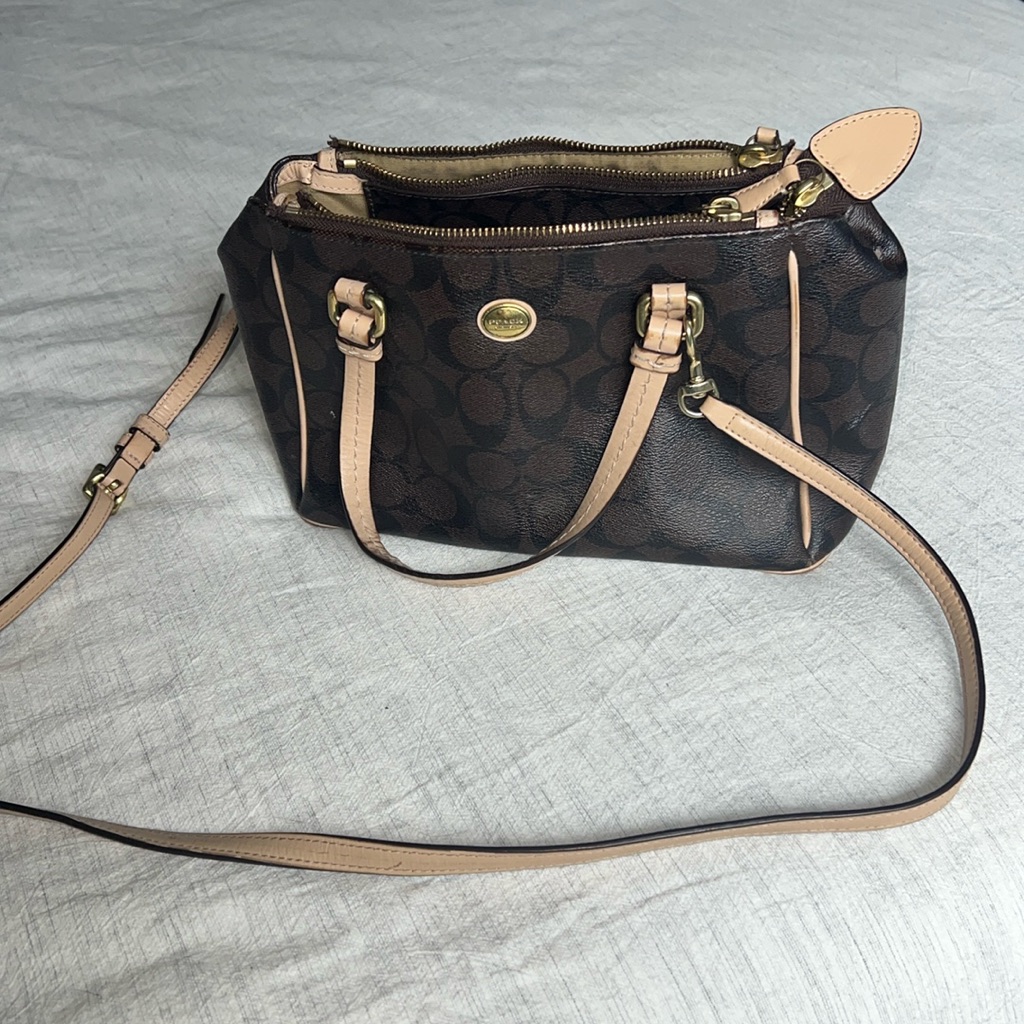 Vintage Coach Cross Body Bag